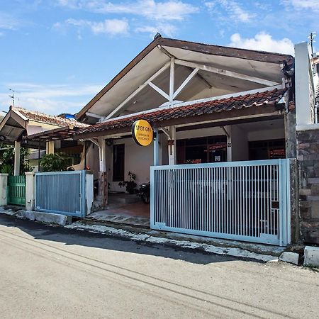 Spot On 91117 Sriwijaya Residence Syariah Μπαντούνγκ Εξωτερικό φωτογραφία