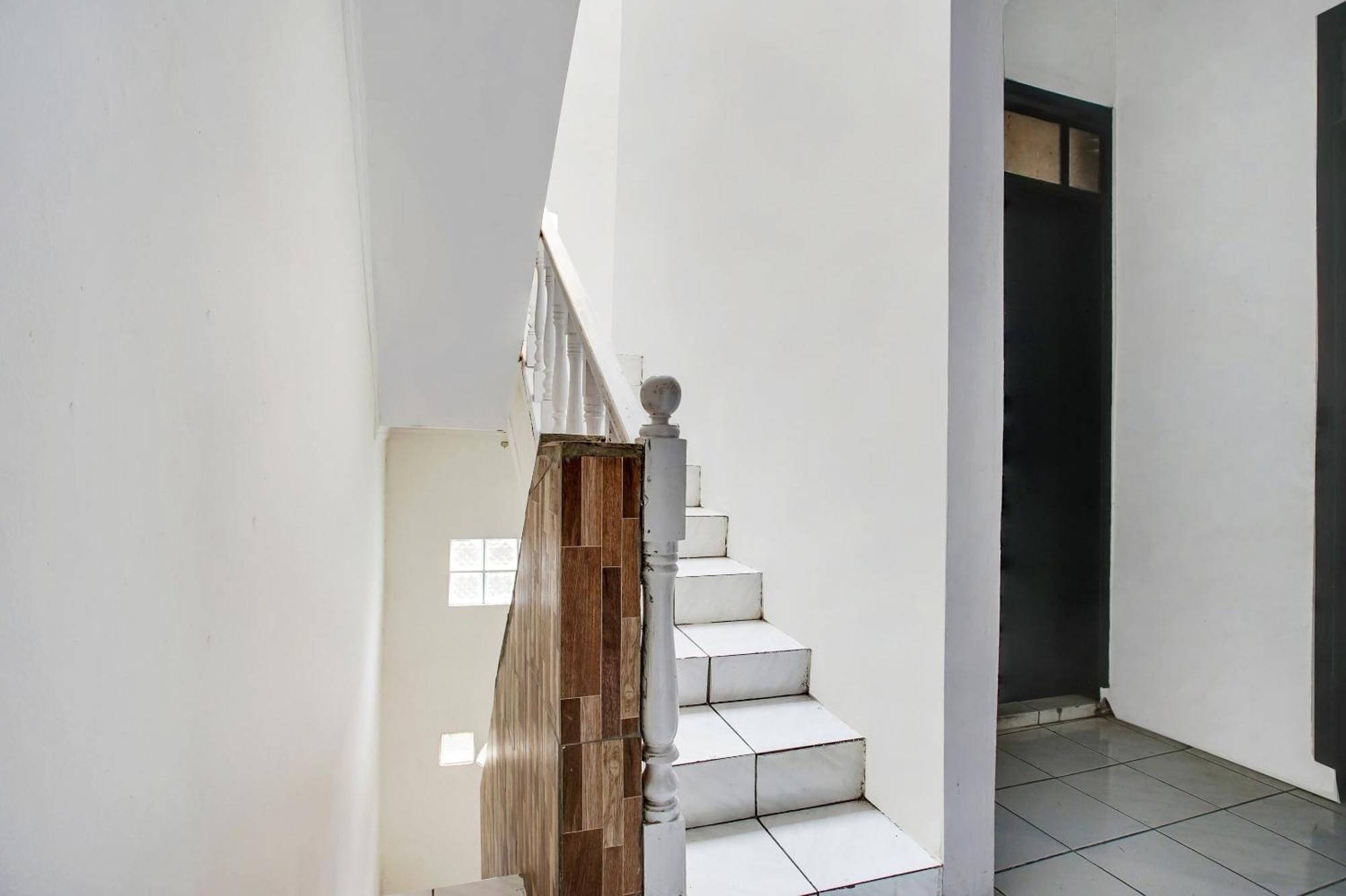 Spot On 91117 Sriwijaya Residence Syariah Μπαντούνγκ Εξωτερικό φωτογραφία