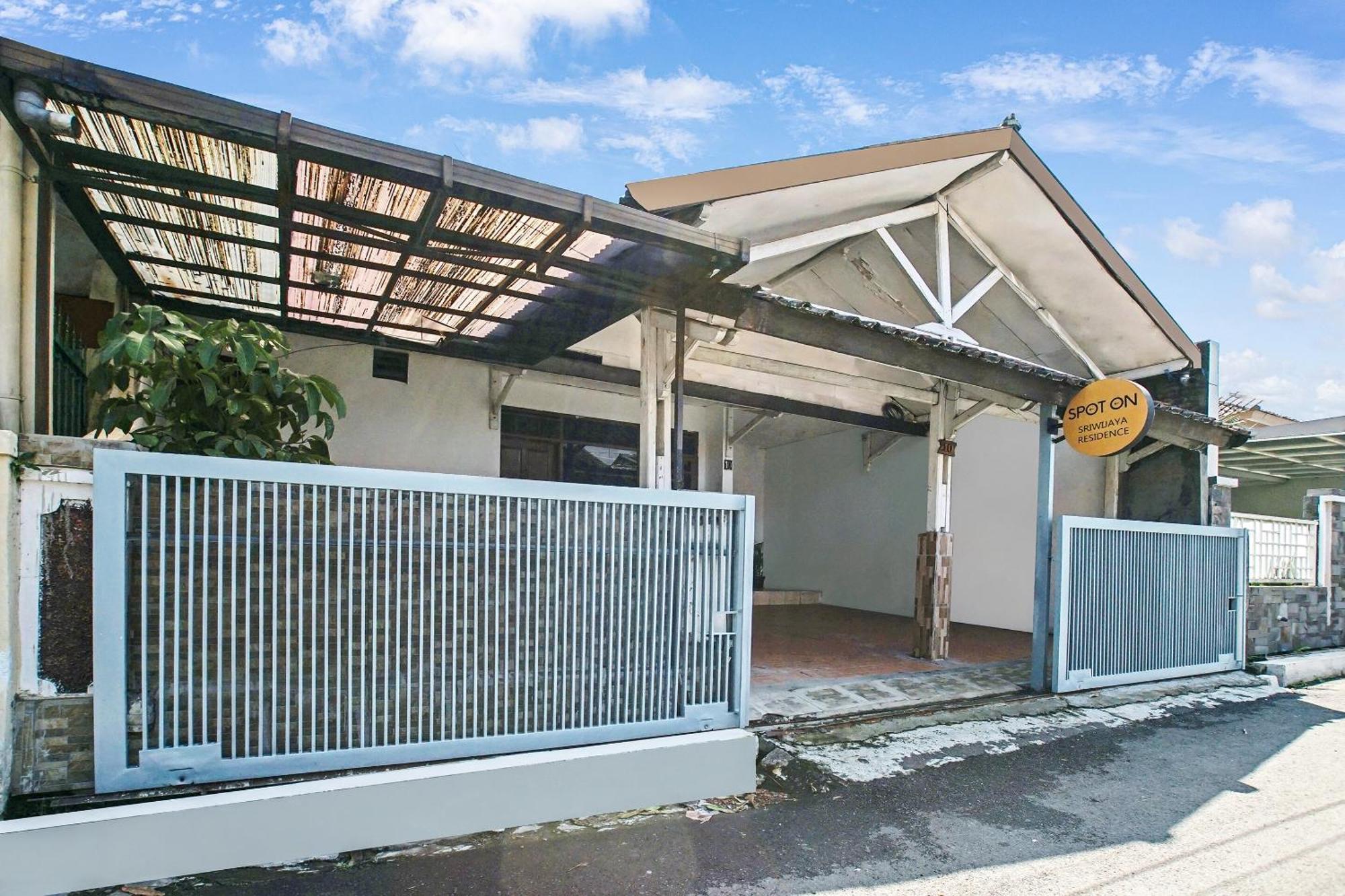 Spot On 91117 Sriwijaya Residence Syariah Μπαντούνγκ Εξωτερικό φωτογραφία
