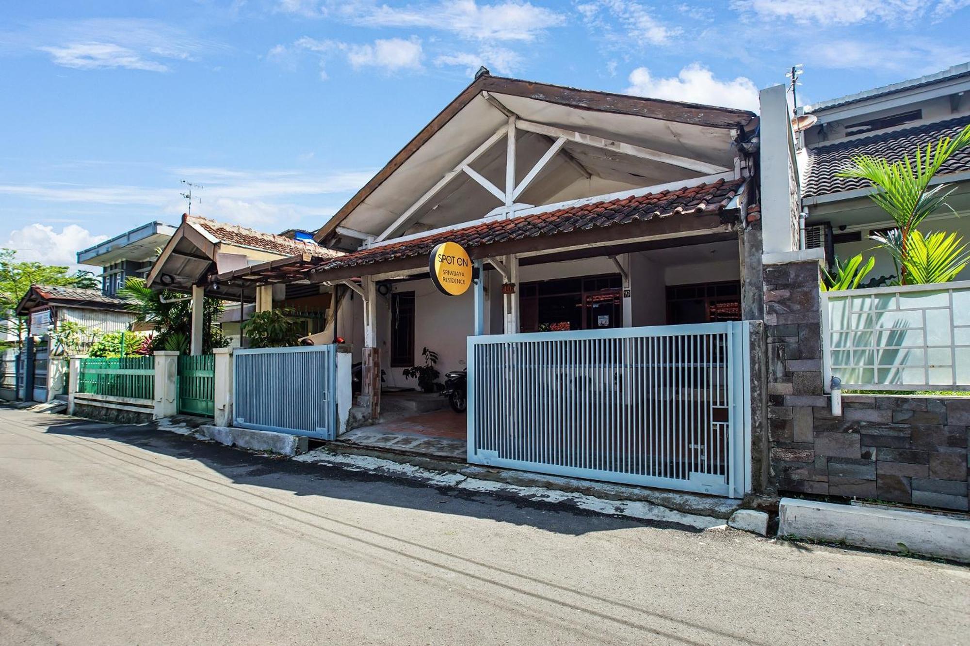 Spot On 91117 Sriwijaya Residence Syariah Μπαντούνγκ Εξωτερικό φωτογραφία
